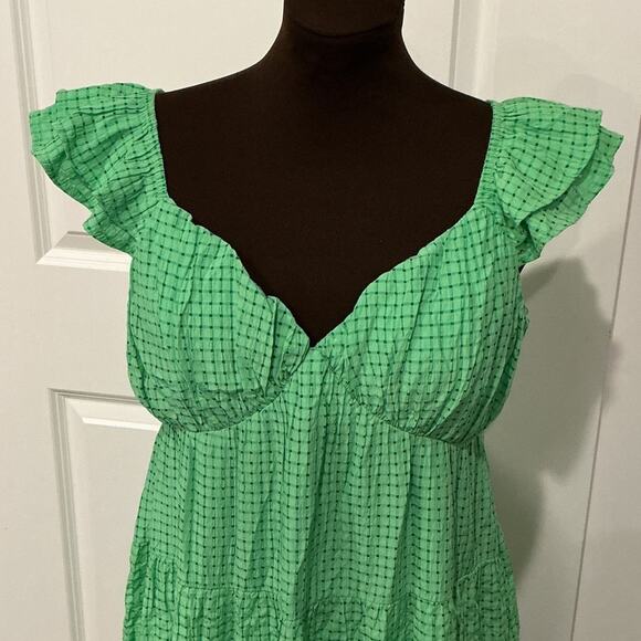 THML Woman’s Green Tiered Flowy Sleeveless Gingham Maxi Dress Size Medium - Picture 3 of 10